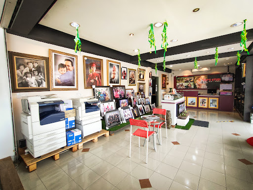 Top's Studio