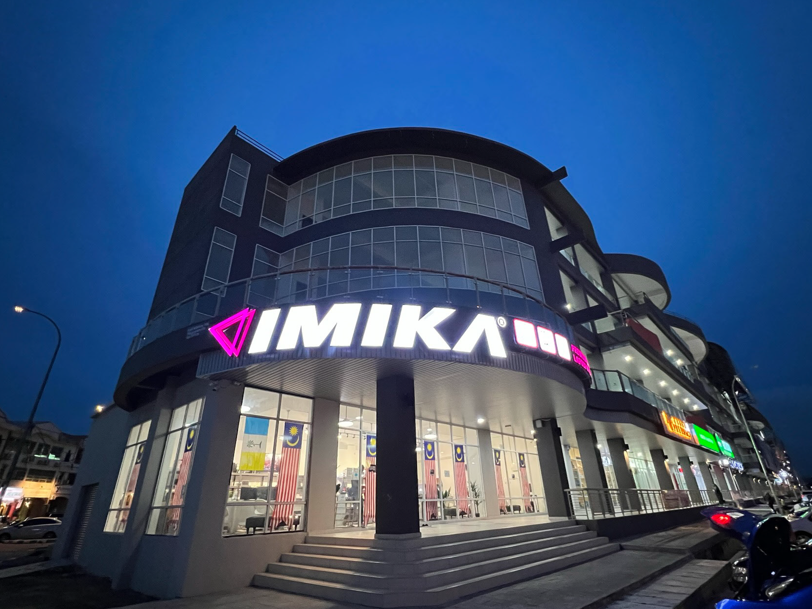 imika teluk intan