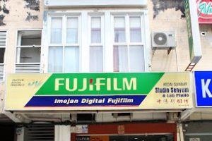 Kedai Gambar Senyum