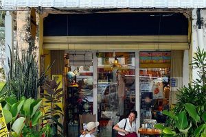 Shop Howard